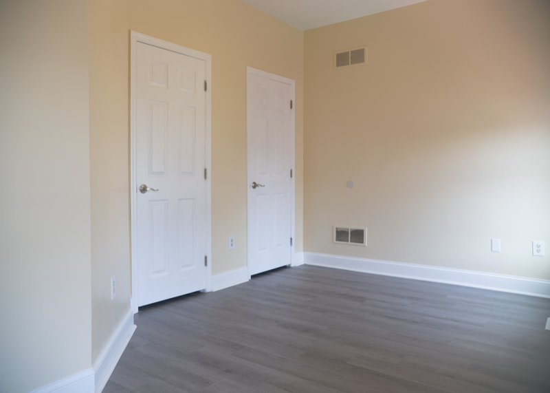 1121 B St - Photo 3 of 7