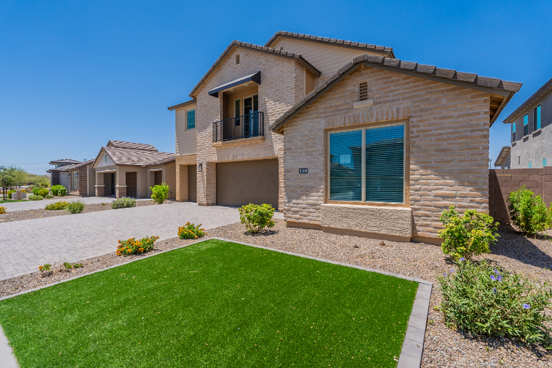 12010 W Luxton Ln - Photo 3 of 14