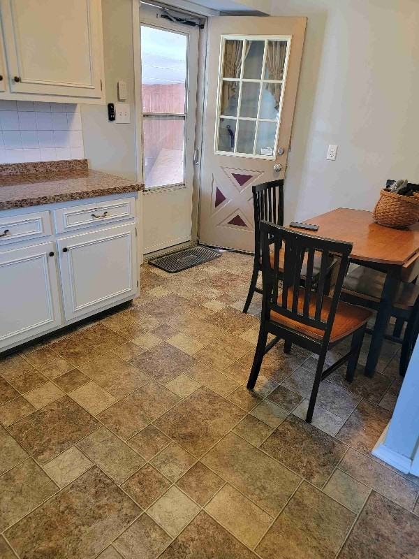 1502 N Beaver St - Photo 5 of 17