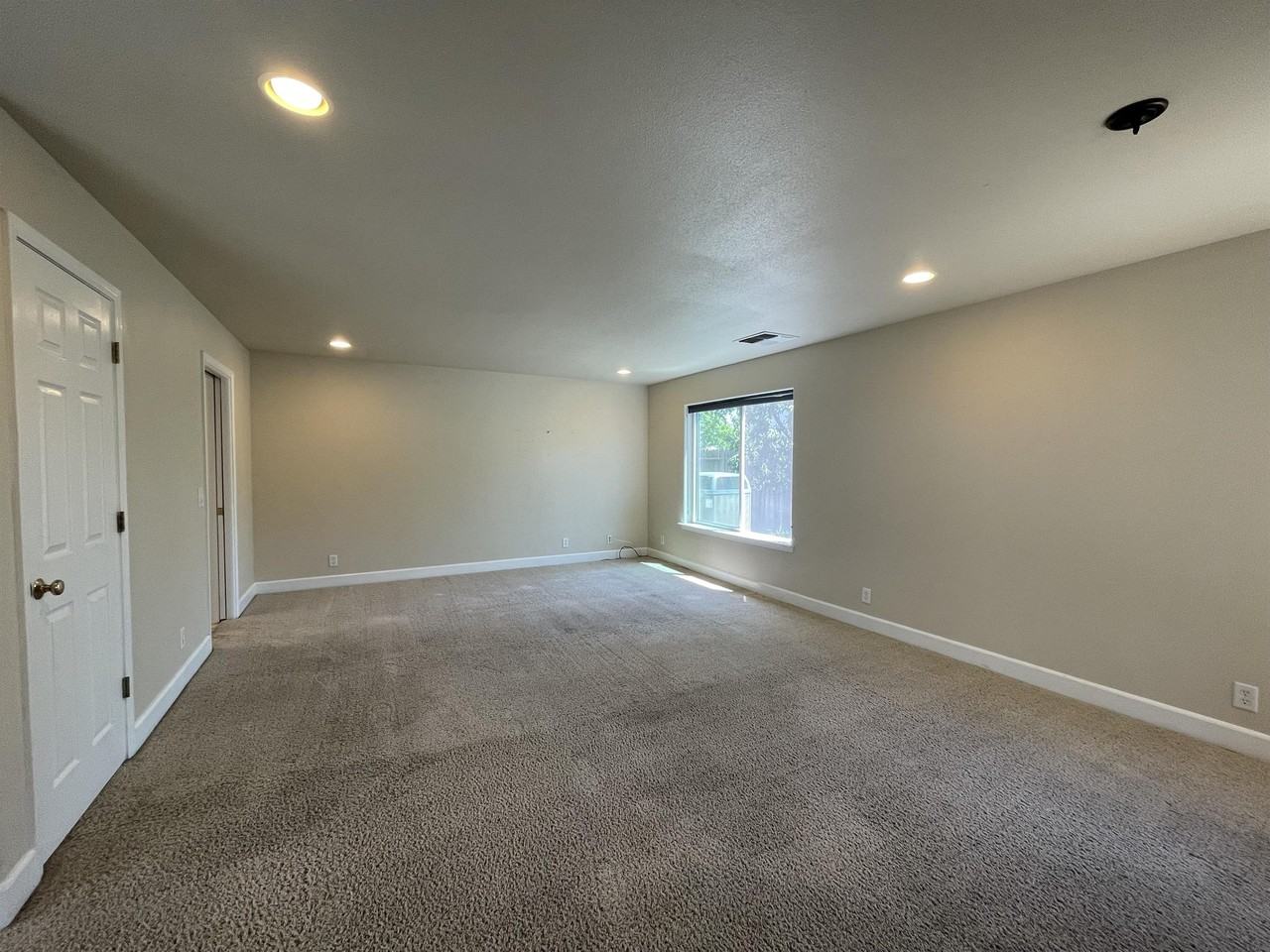 1 La Casa Ct #1 - Photo 4 of 16