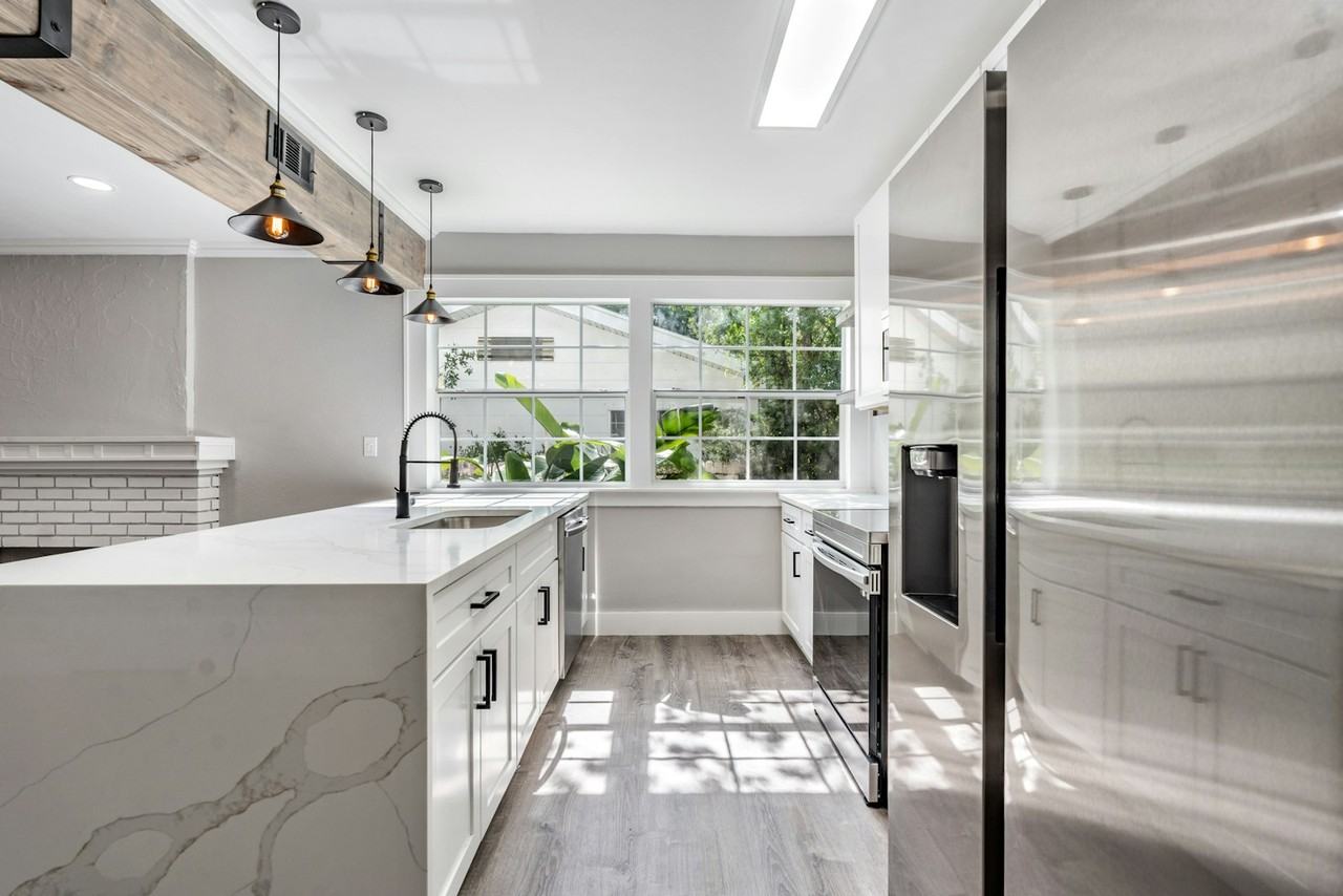 186 22nd Avenue North, Unit 1 - Photo 4 of 20
