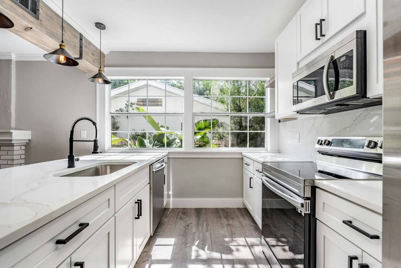 186 22nd Avenue North, Unit 1 - Photo 5 of 20