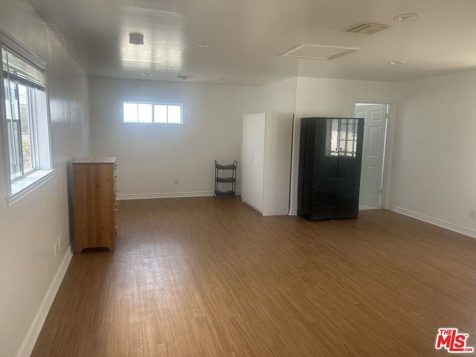 12540 Greene Ave - Photo 3 of 5