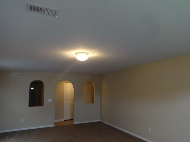 5516 Shannon Square Dr - Photo 3 of 13