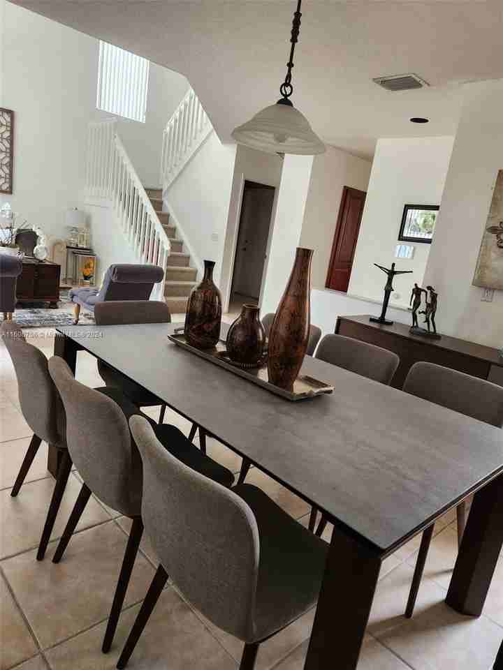 925 Opal Ter - Photo 3 of 8