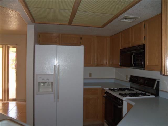 2605 West 12th Place - Photo 3 of 10