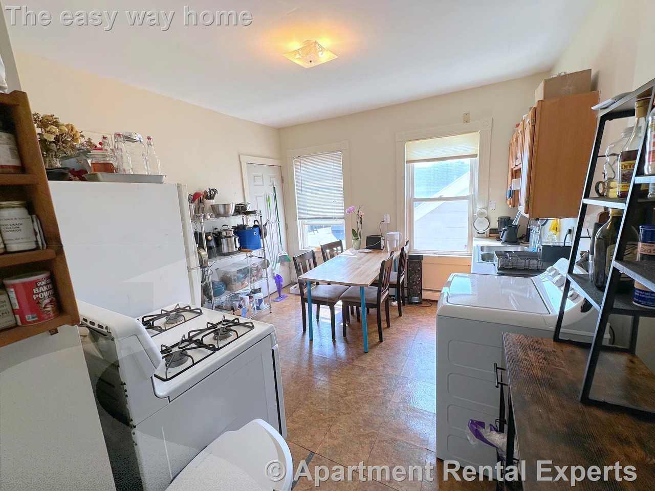 278 Washington St #3 - Photo 2 of 11