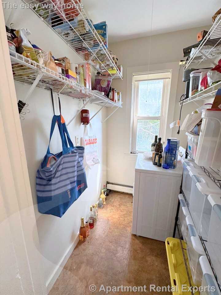 278 Washington St #3 - Photo 3 of 11