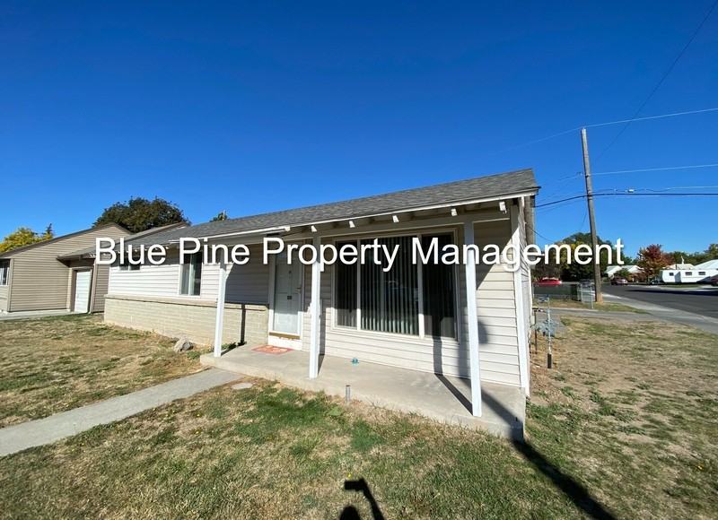 1195 E 15th St - Photo 2 of 15