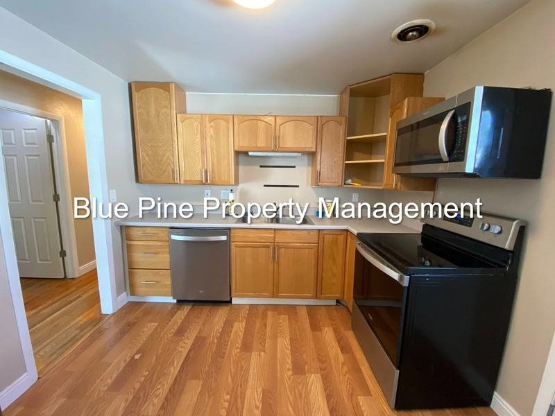 1195 E 15th St - Photo 3 of 15