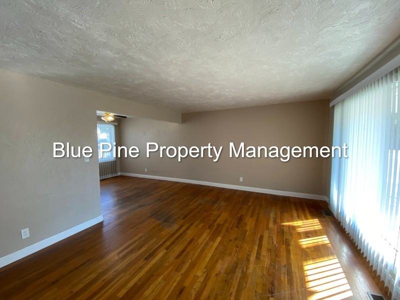 1195 E 15th St - Photo 6 of 15