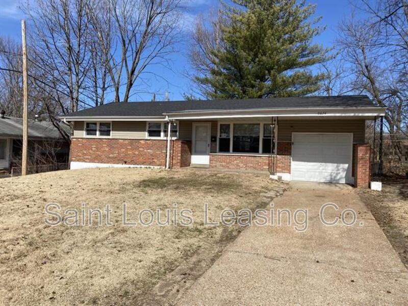 9874 Lawnview Dr - Photo 3 of 30
