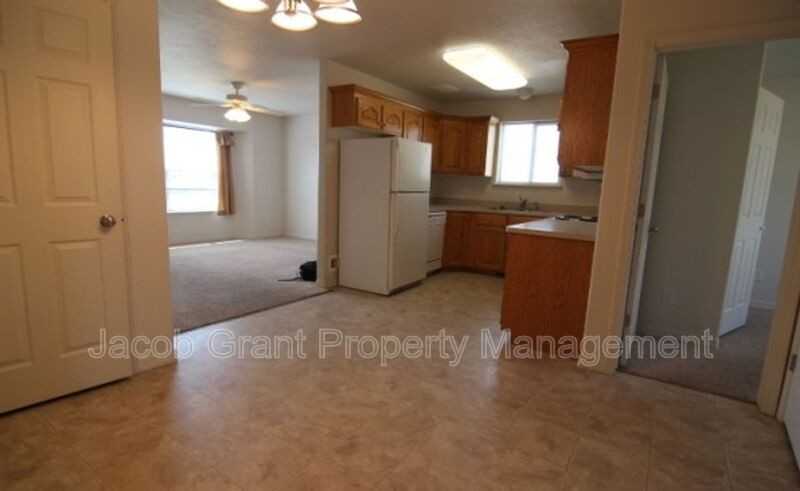 200 Kimberly Dr - Photo 4 of 16