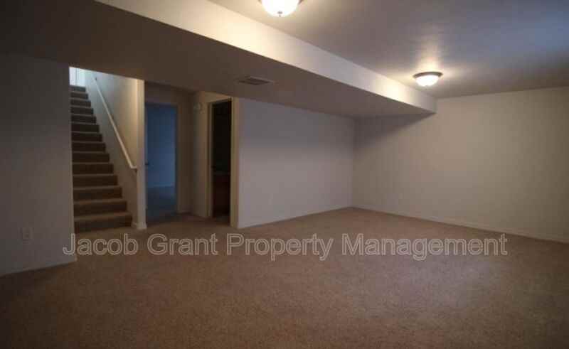 200 Kimberly Dr - Photo 7 of 16