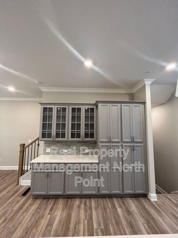 942 Catamaran Ct - Photo 4 of 39