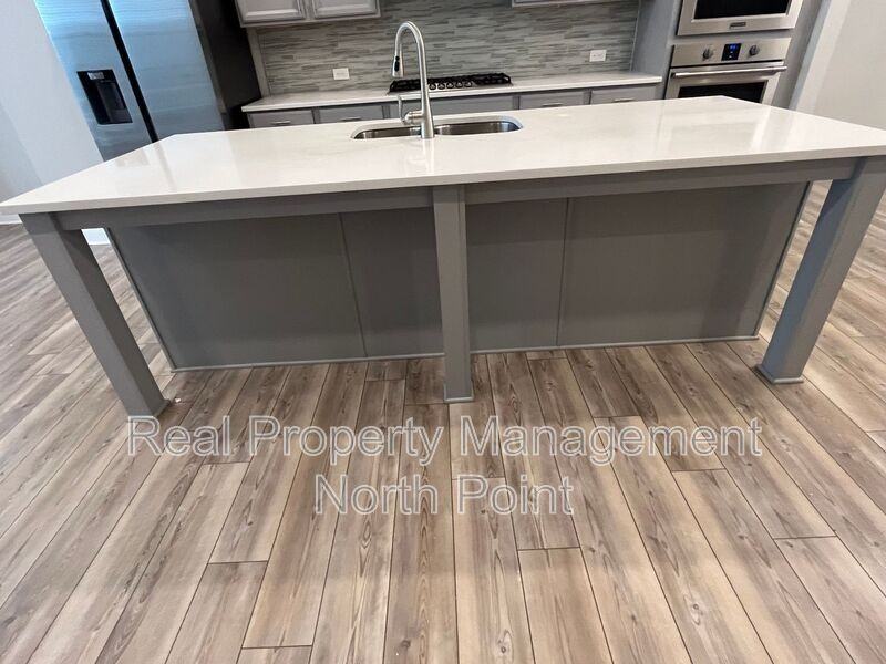942 Catamaran Ct - Photo 7 of 39
