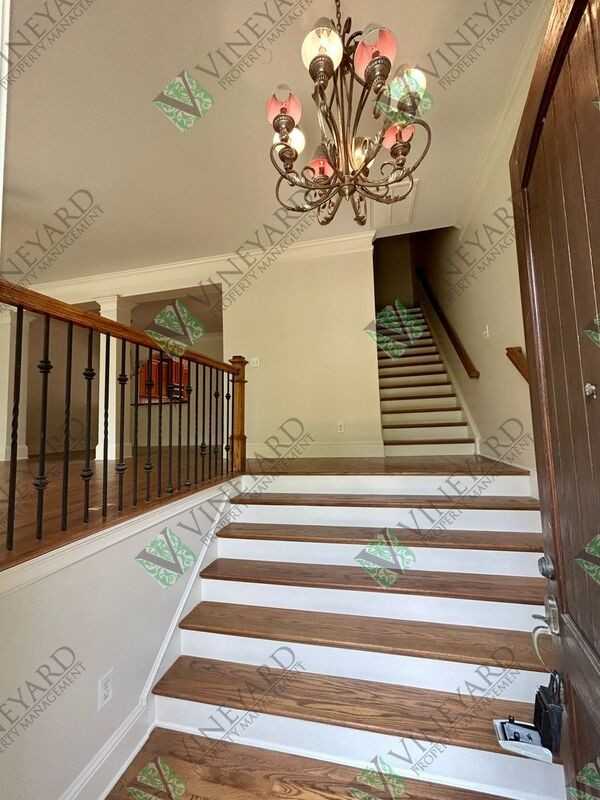 883 Mountain View Ter Nw - Photo 4 of 28