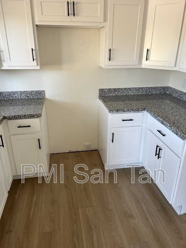 10 W Concorda Dr #104 - Photo 2 of 11