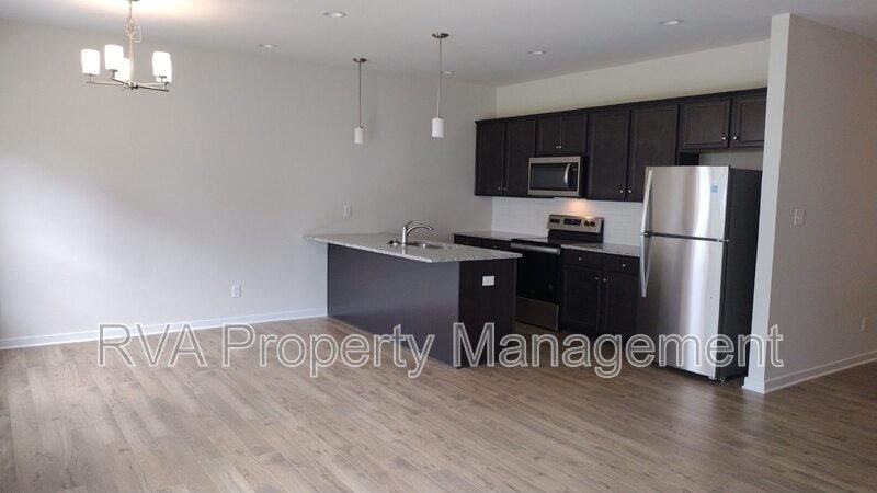 11248 Benton Pointe Way - Photo 4 of 21
