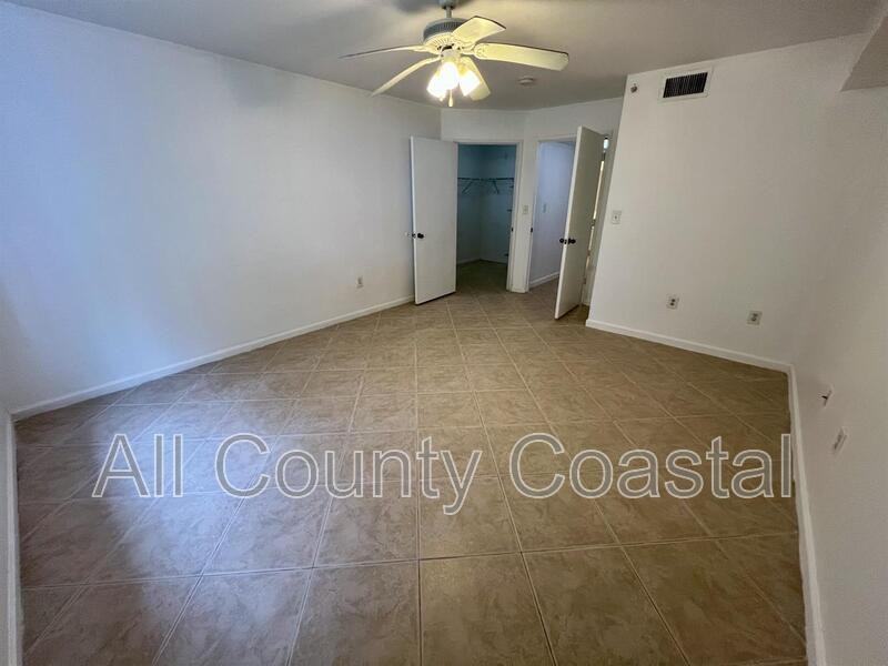 900 Scotia Dr #102 - Photo 4 of 14