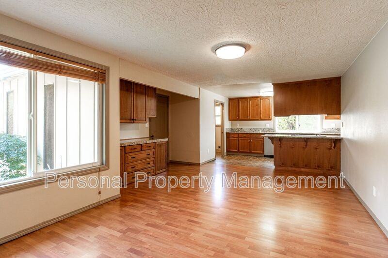 14201 Se 15th Cir - Photo 3 of 18