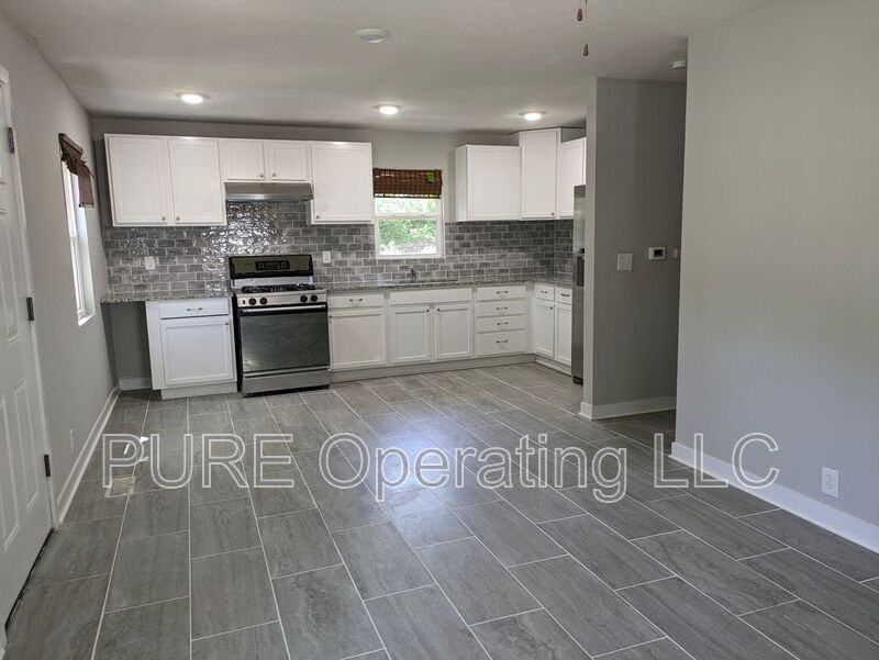 3920 N 39th St - Photo 2 of 19