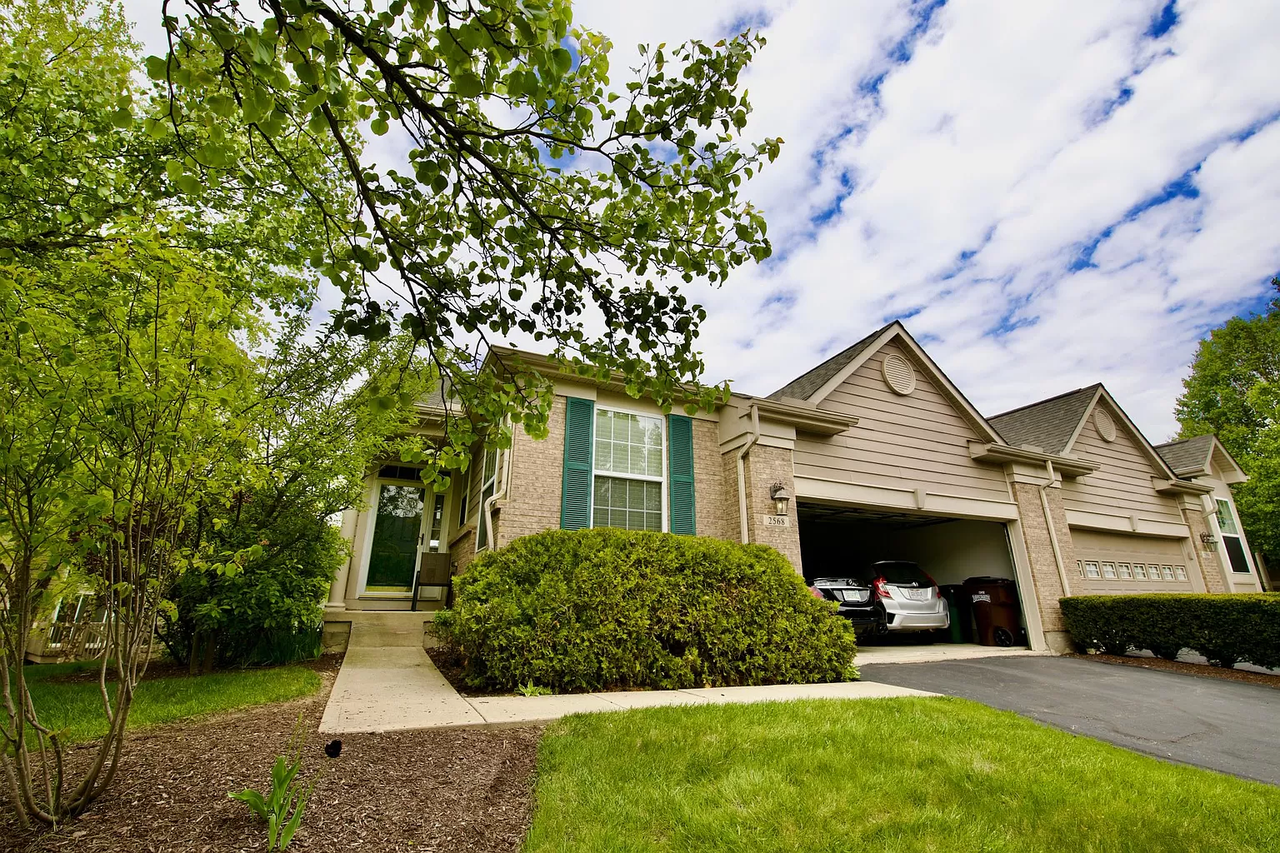 2568 Greenlefe Dr