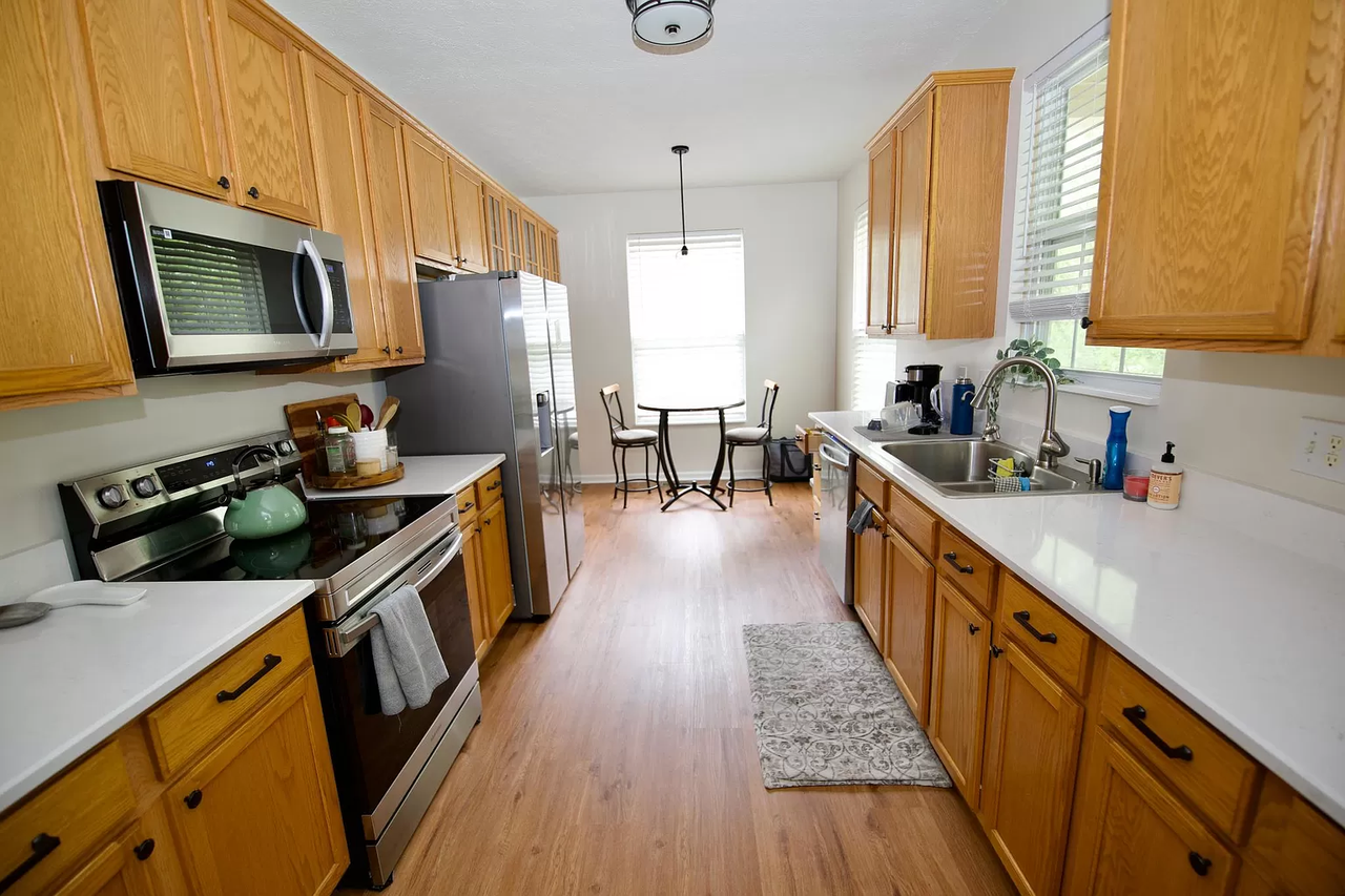 2568 Greenlefe Dr - Photo 2 of 28