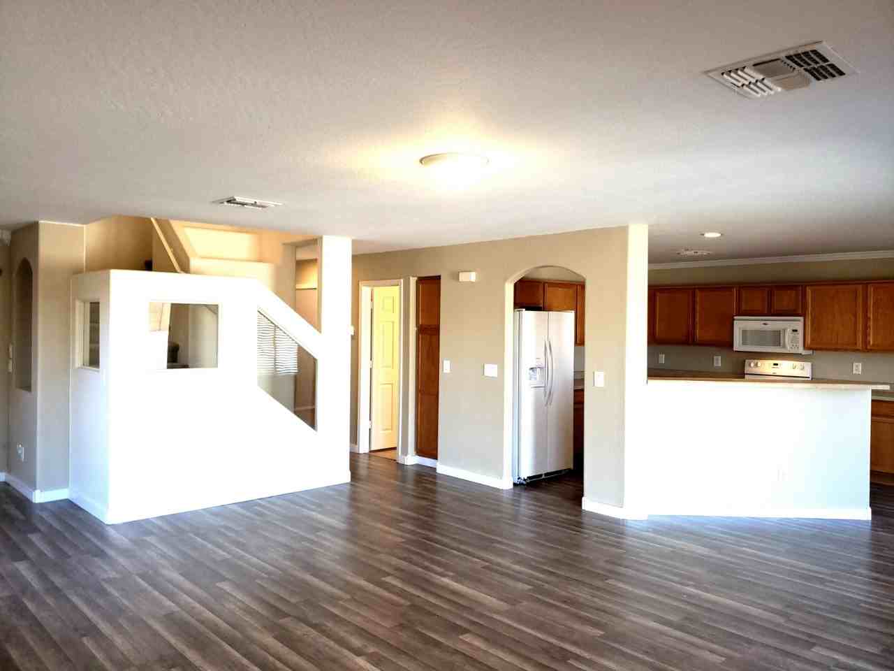 22484 W Desert Bloom St - Photo 2 of 38