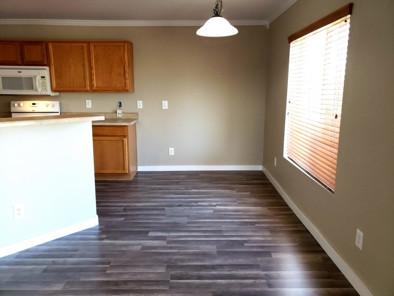 22484 W Desert Bloom St - Photo 3 of 38