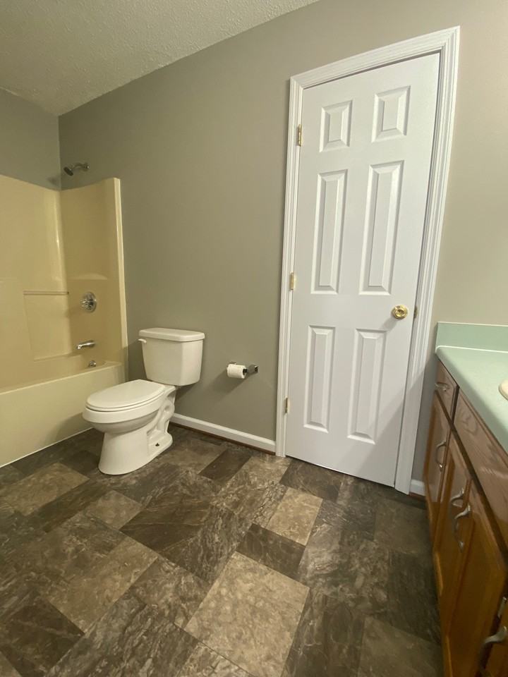 1860 Westside Dr Nw - Photo 3 of 10