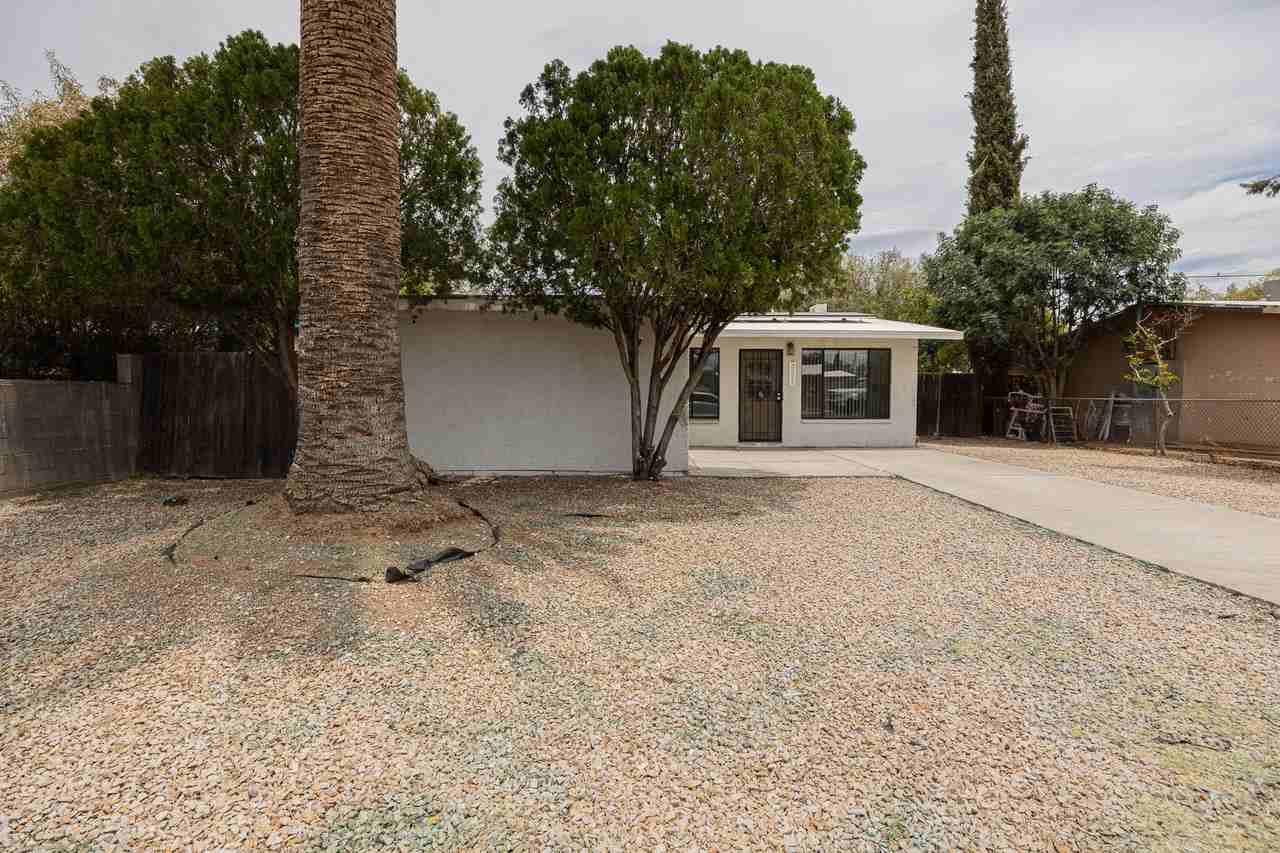 3521 E Sylvane St - Photo 3 of 24