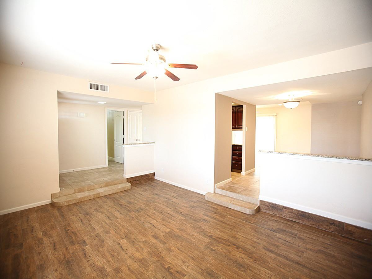 15428 N 55th Ave - Photo 2 of 16