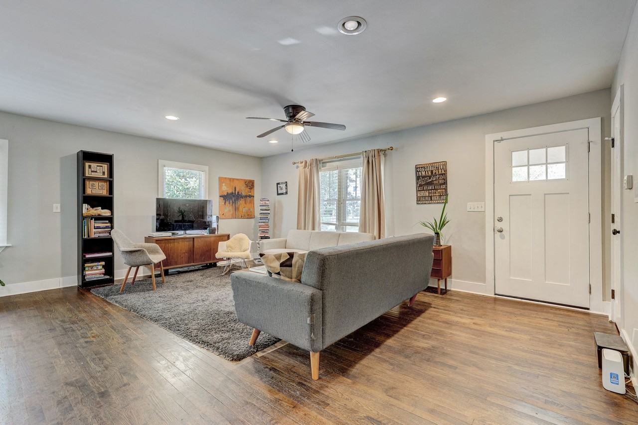 1986 Braeburn Cir Se - Photo 3 of 50