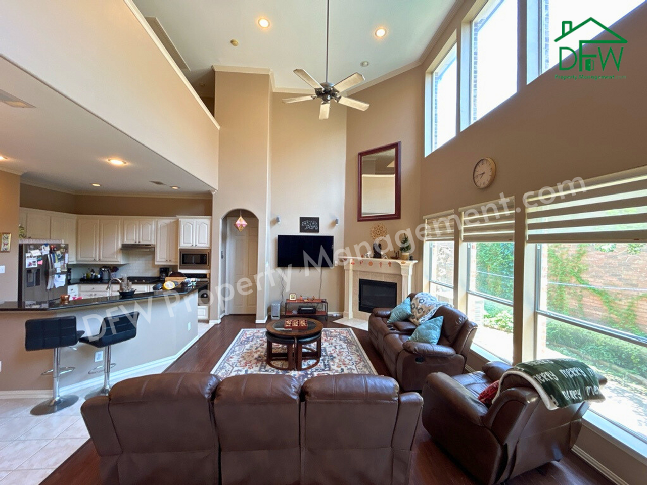 7704 Briarcrest Ct - Photo 3 of 40