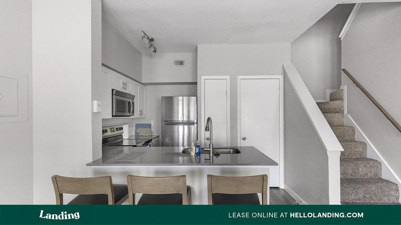 5301 Overton Ridge Blvd - Photo 2 of 50