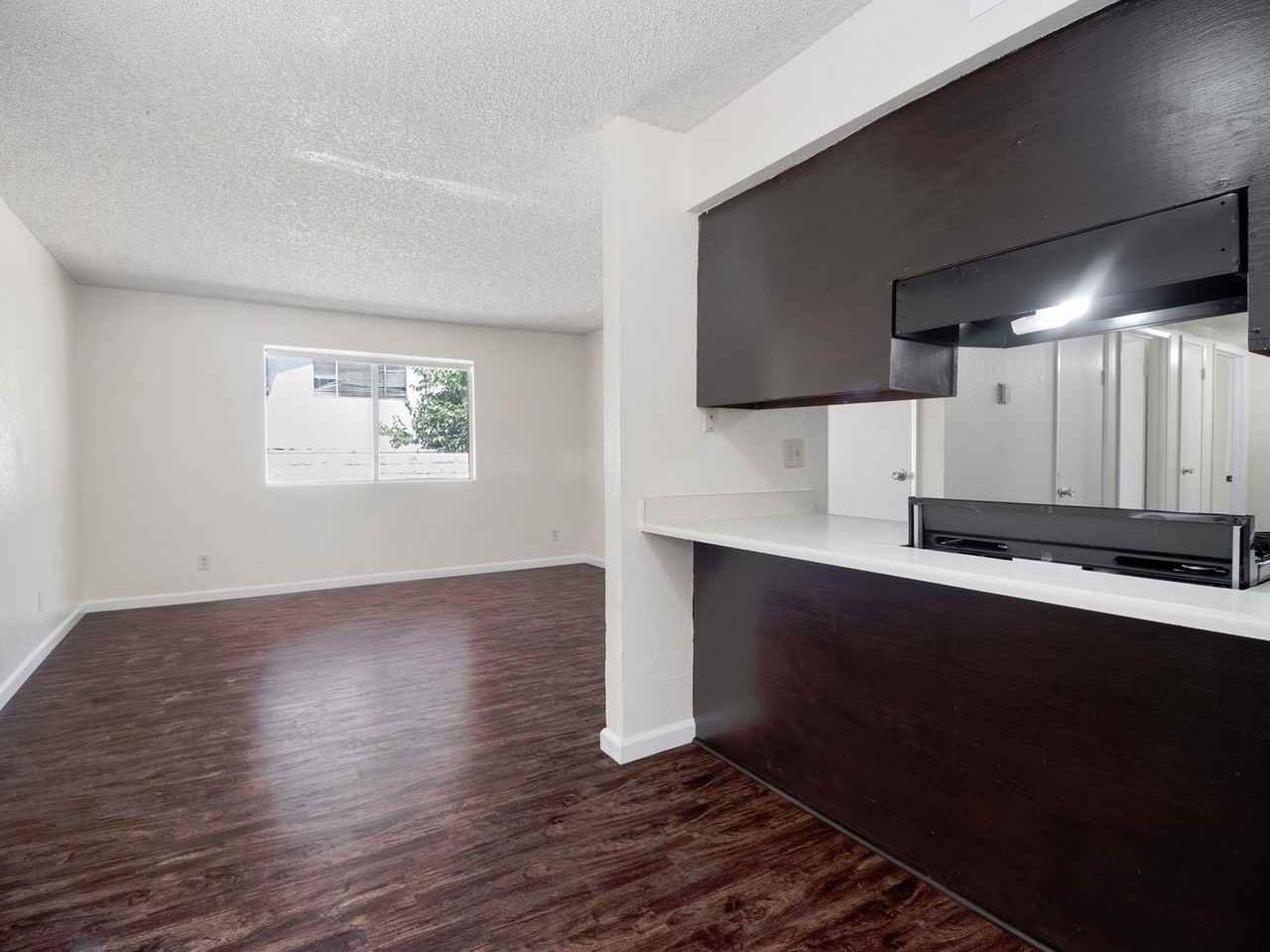 3661 Nashland - Photo 2 of 11