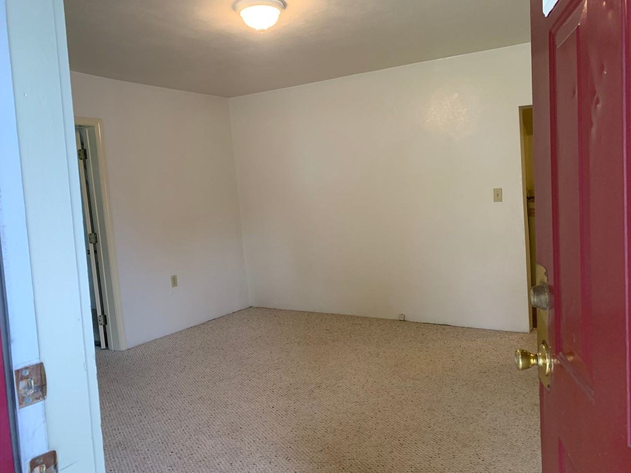 420 Cherry St - Photo 2 of 9