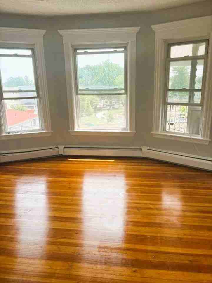 84 Vernal St #3 - Photo 2 of 8