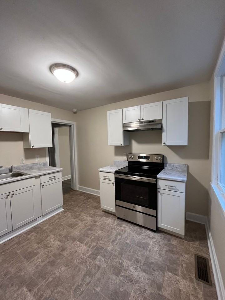545 Stevenson St - Photo 2 of 11