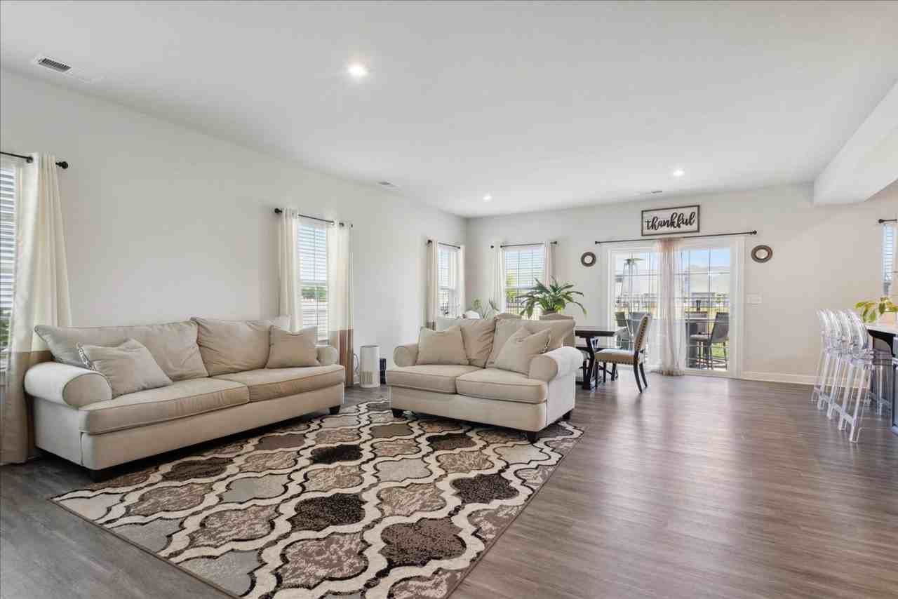 523 Spring Hill Pl - Photo 2 of 26