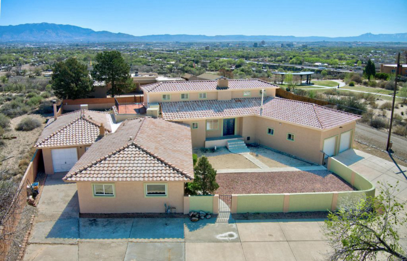 2424 Vista Grande Dr Nw - Photo 3 of 14