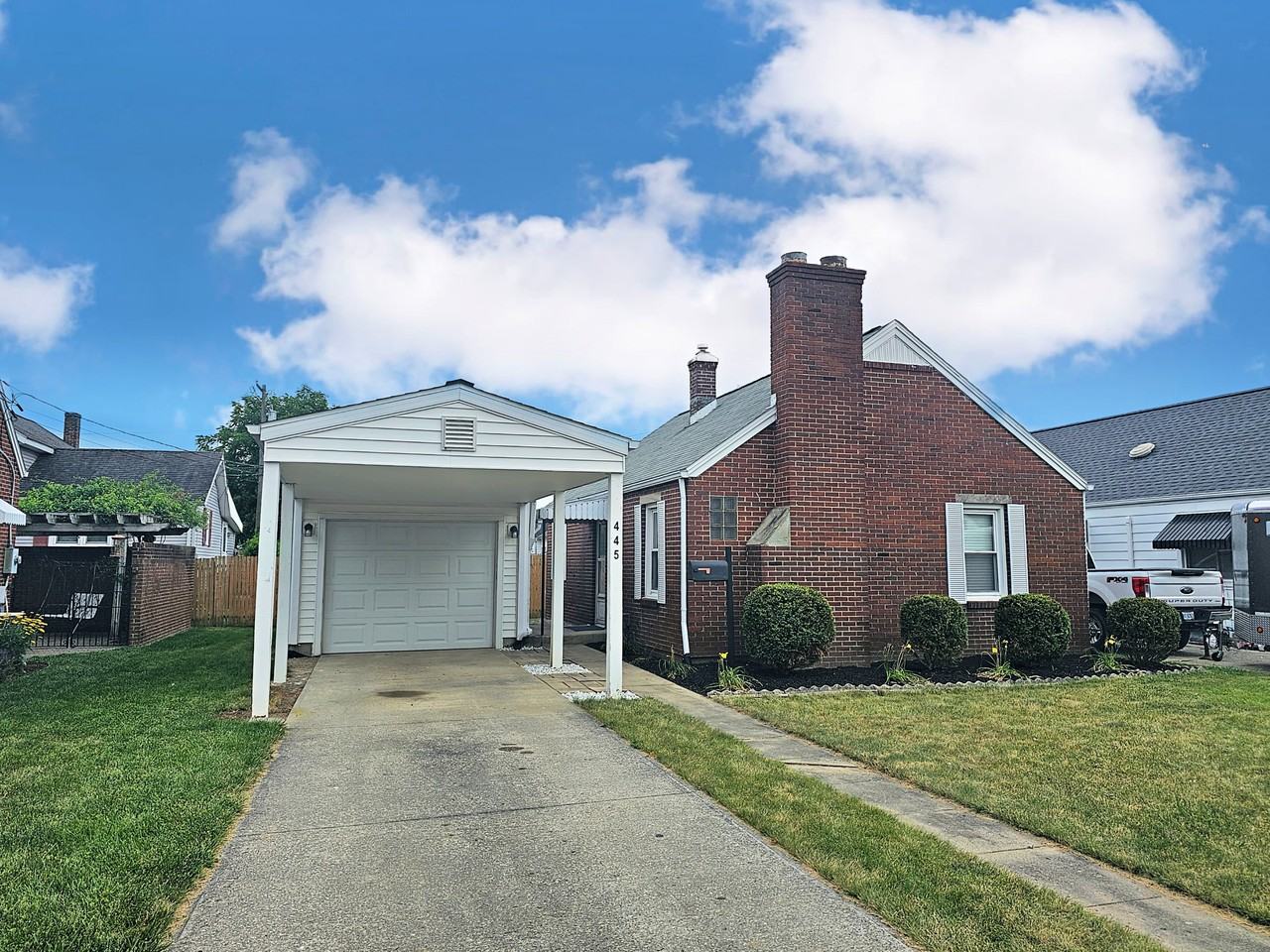 445 E North St #NA - Photo 2 of 11