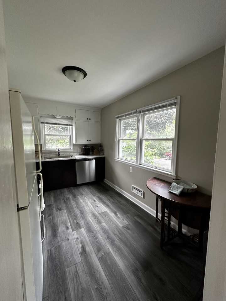 903 Manomin Ave #1GL - Photo 3 of 17