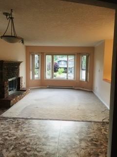 3413 Mary Anne Crescent - Photo 2 of 9