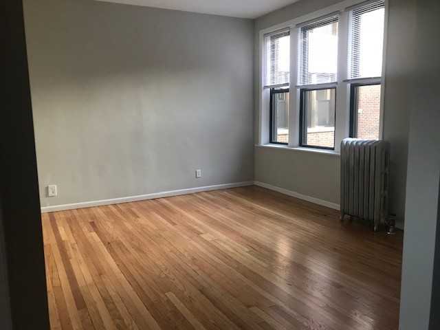 5519 S Everett Ave #5519-2S - Photo 6 of 22