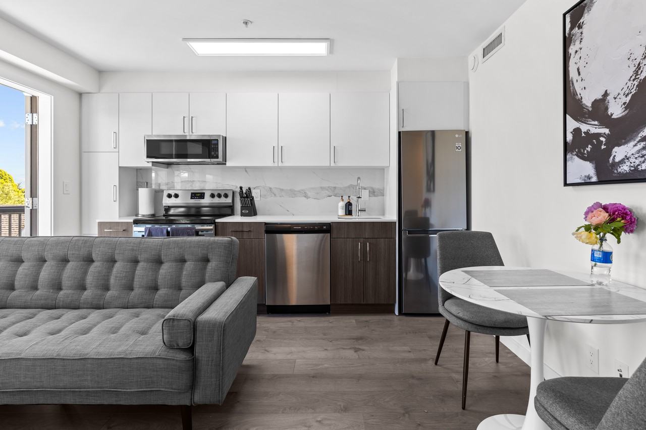 2551 Kingsway #404 - Photo 6 of 21