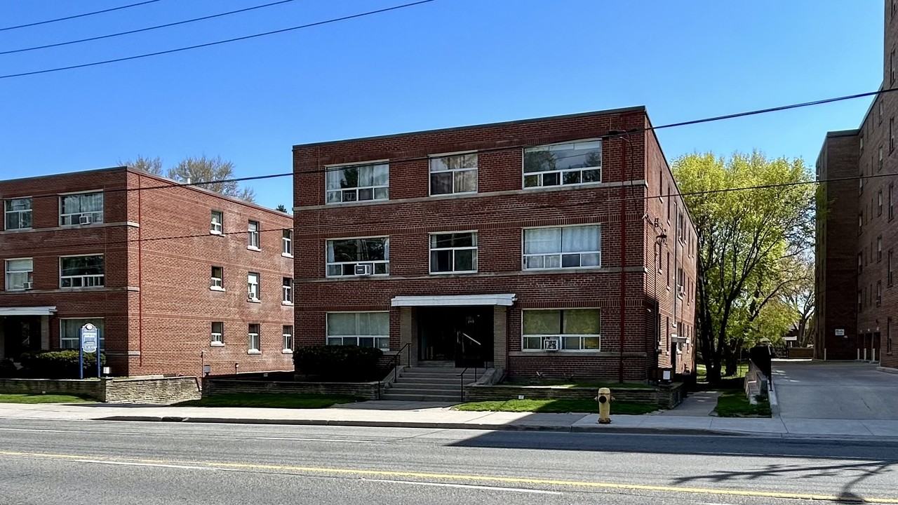 1299 Bayview Avenue - Photo 7 of 8