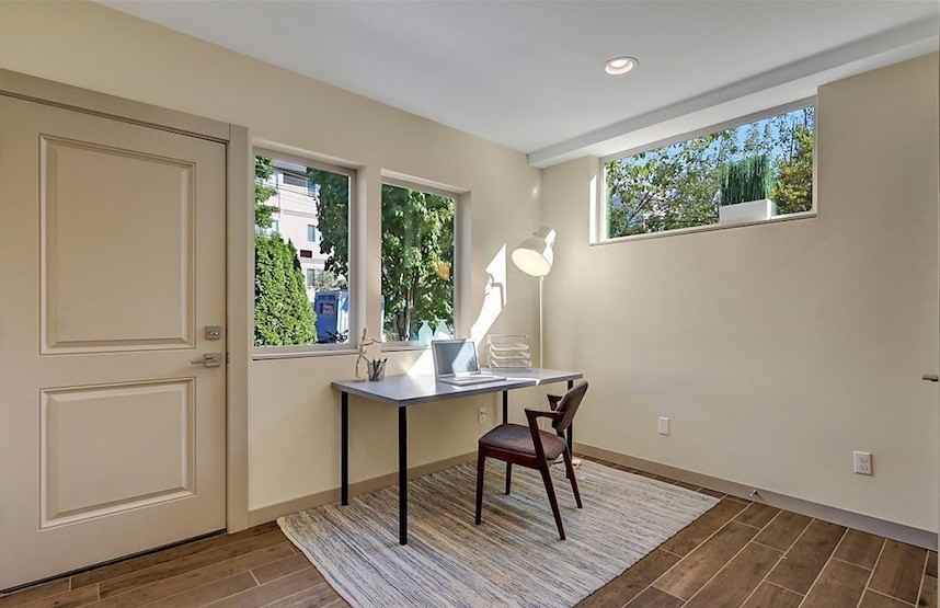 709 15th Ave - Photo 3 of 26