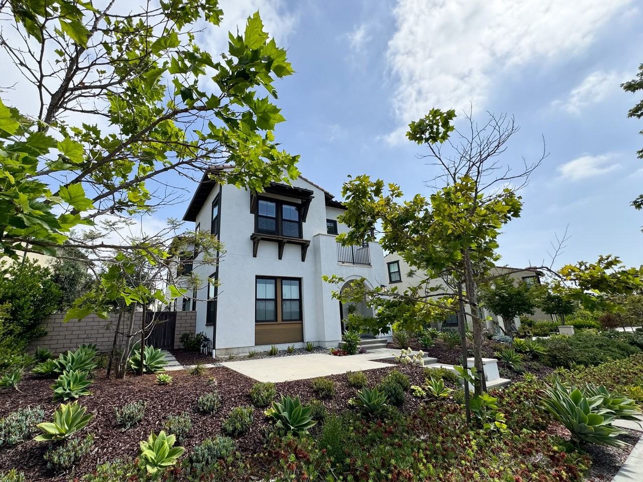 6620 Solterra Vista Pkwy - Photo 2 of 32